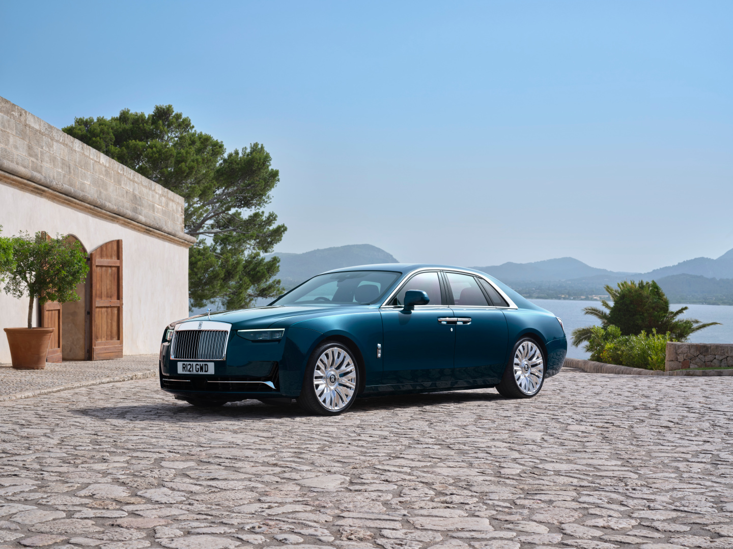 SMALL_Rolls-Royce_Ghost_Series_II